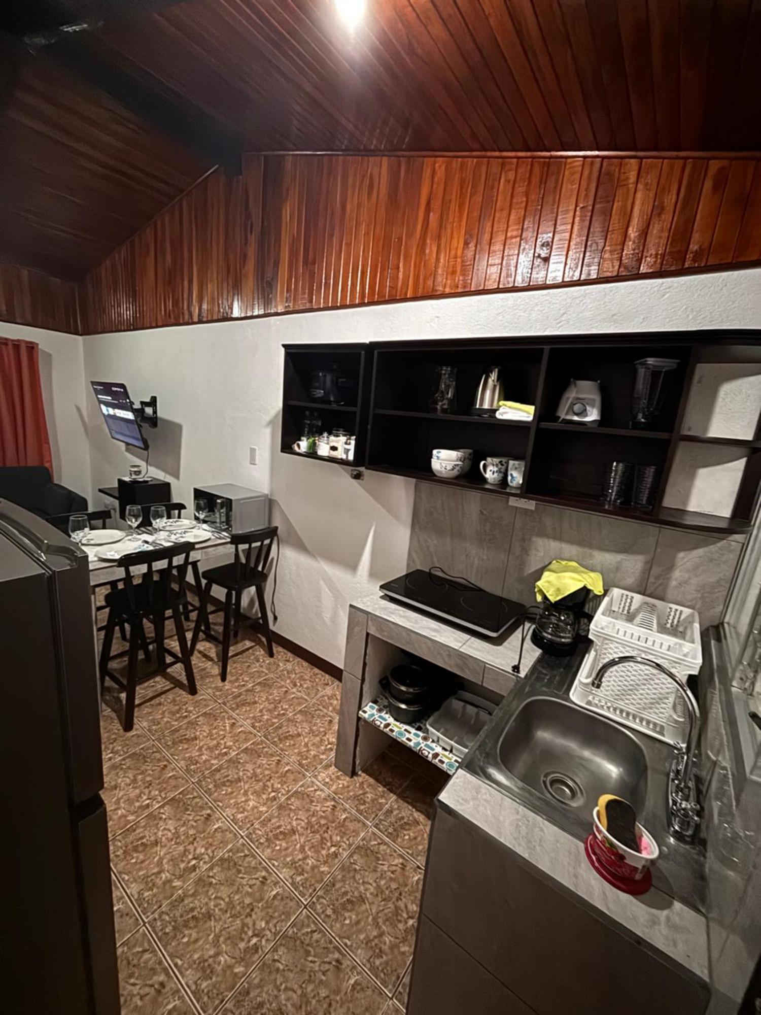 Apartamentos Maily La Fortuna Extérieur photo