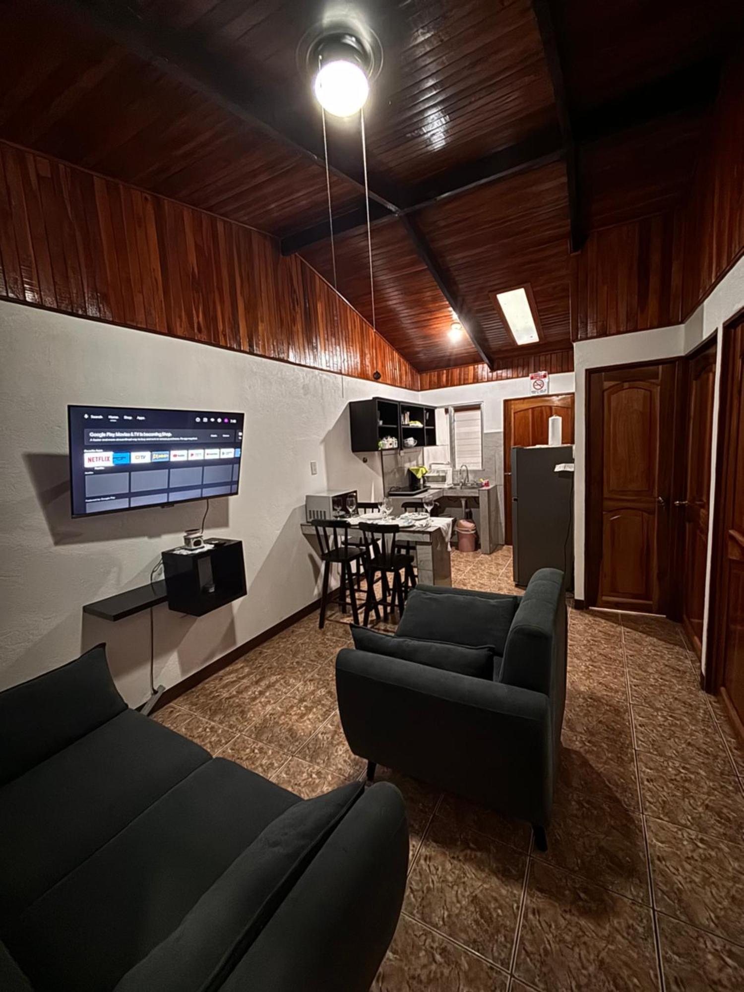 Apartamentos Maily La Fortuna Extérieur photo